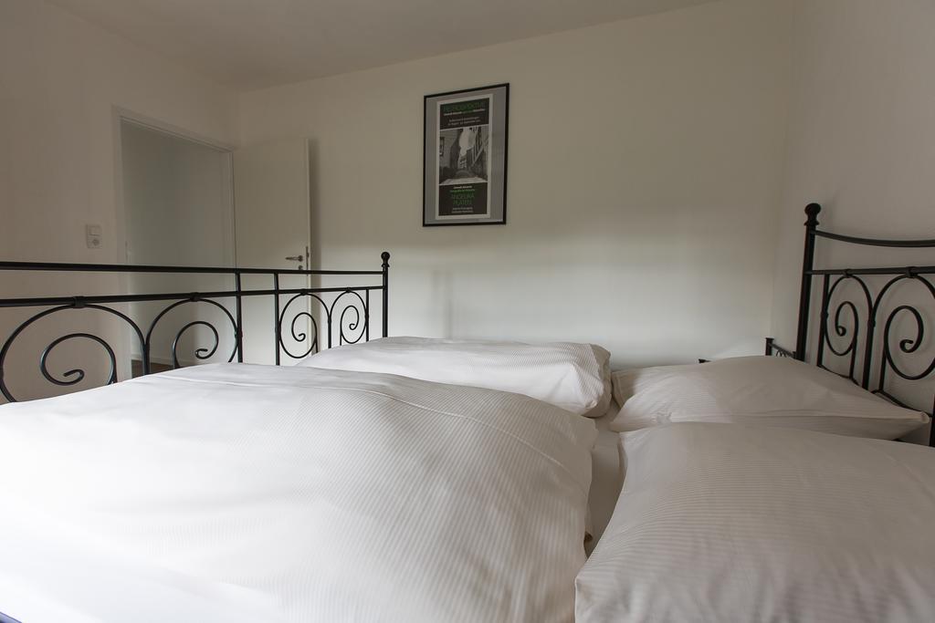 Felsenhaeuschen Apartment Моншау Стая снимка