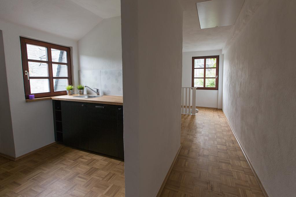 Felsenhaeuschen Apartment Моншау Стая снимка
