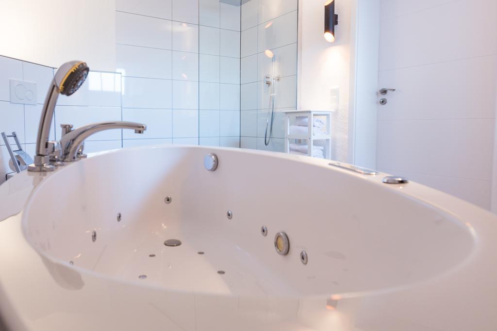 Felsenhaeuschen Apartment Моншау Екстериор снимка