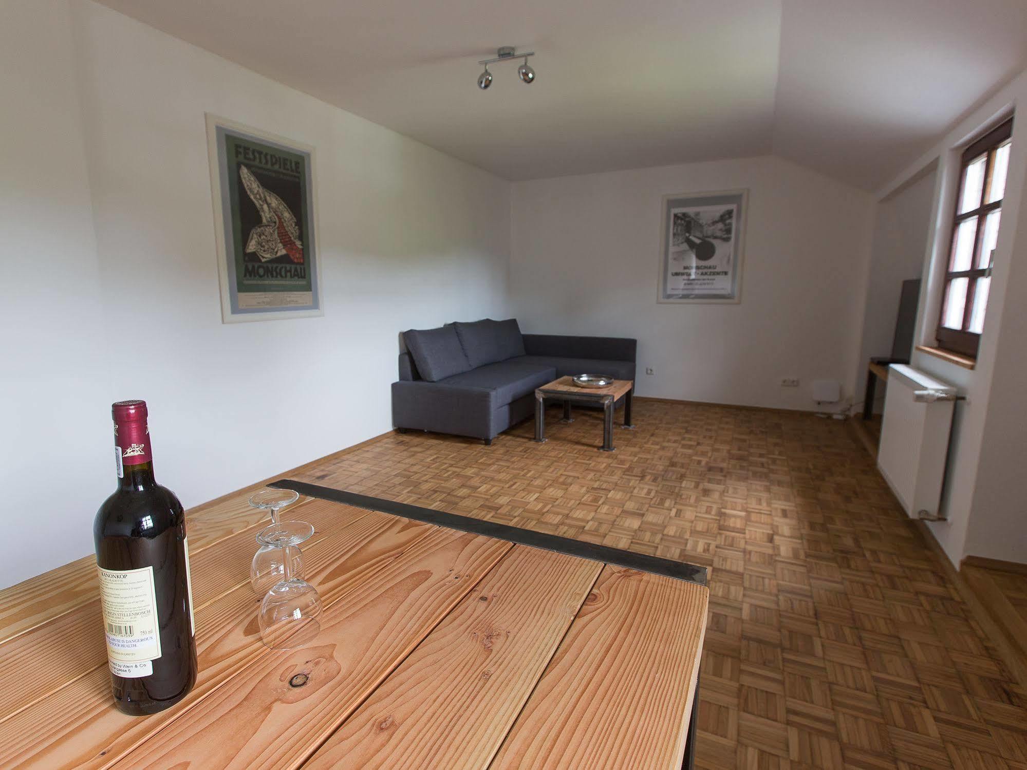 Felsenhaeuschen Apartment Моншау Екстериор снимка