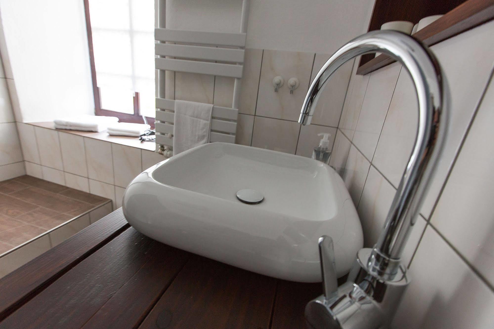 Felsenhaeuschen Apartment Моншау Екстериор снимка